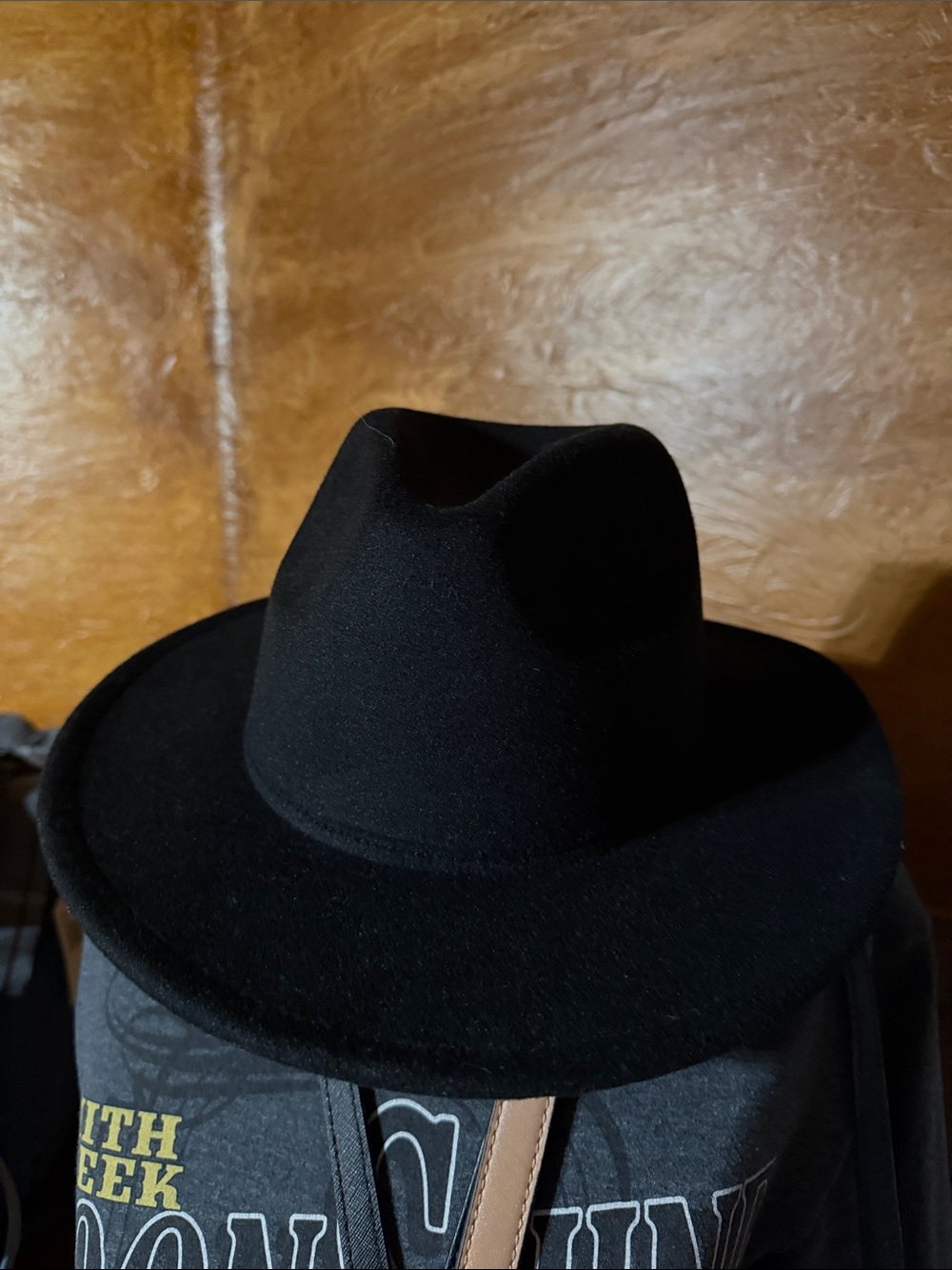 Universal Thread Black Men's Hat with Beige Label